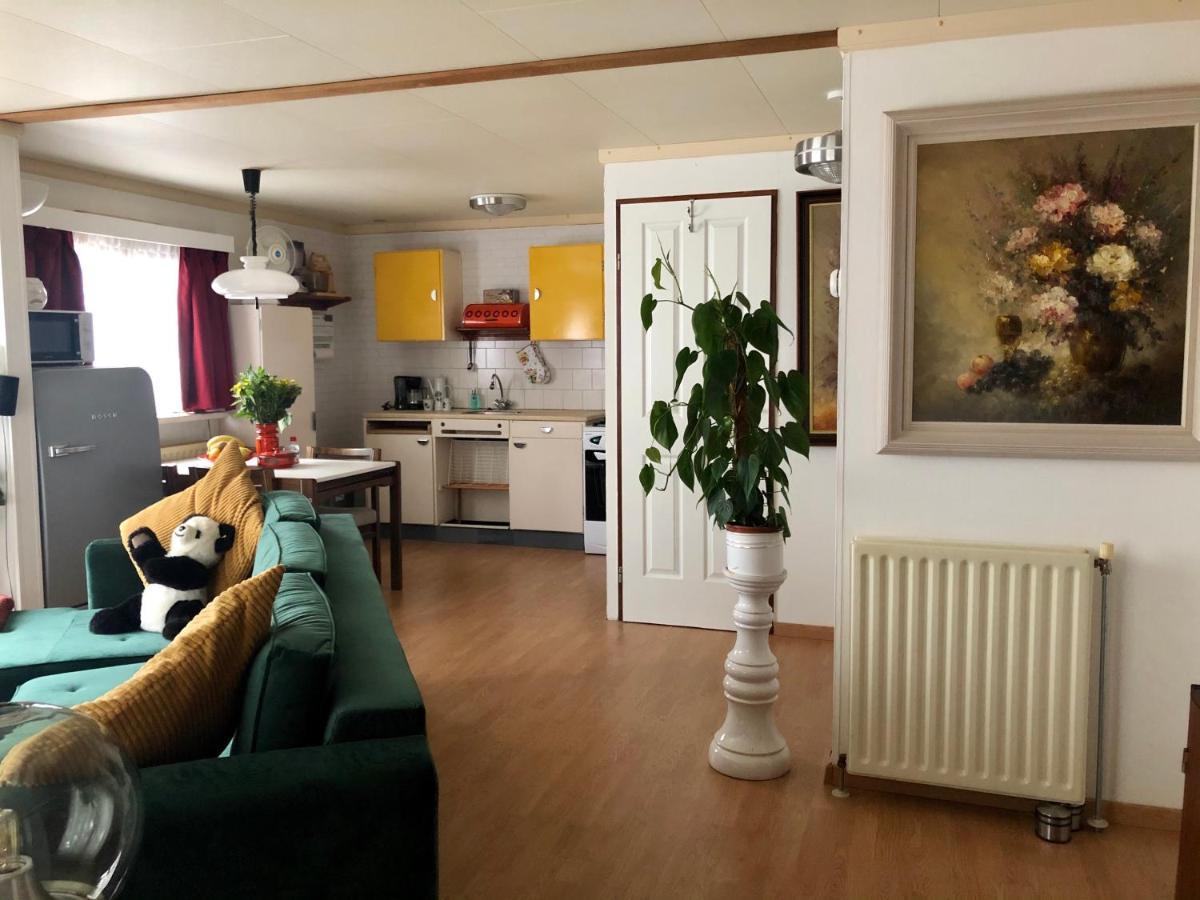 Retro Relax Resort Midden In Het Bos Op De Veluwe In พุทเทิน ภายนอก รูปภาพ